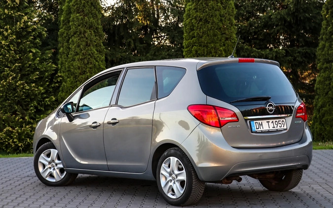 Opel Meriva cena 23900 przebieg: 137682, rok produkcji 2011 z Otwock małe 781